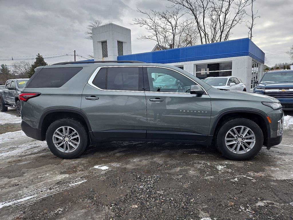 Used 2023 Chevrolet Traverse LT image 8