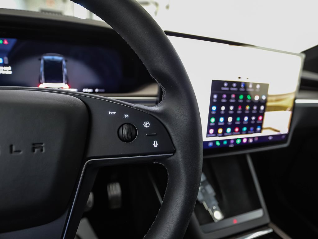 Used 2023 Tesla Model X AWD/4WD image 14