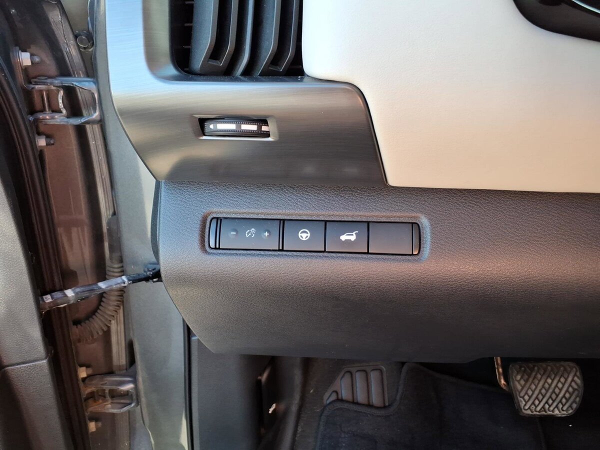 Used 2023 Nissan Pathfinder SL w/ Lighting Package (N92) AWD/4WD image 25