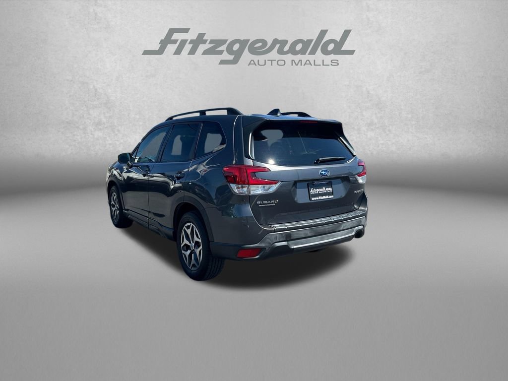 Used 2020 Subaru Forester Premium AWD/4WD image 5