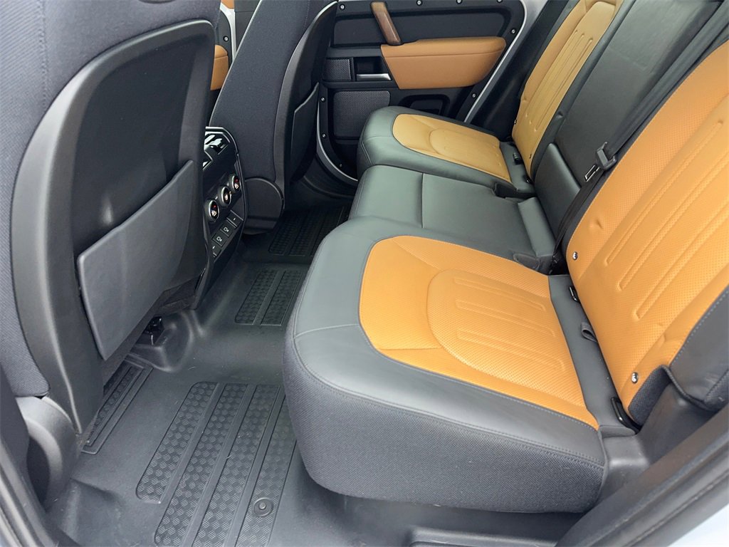 Used 2022 Land Rover Defender 110 X image 44