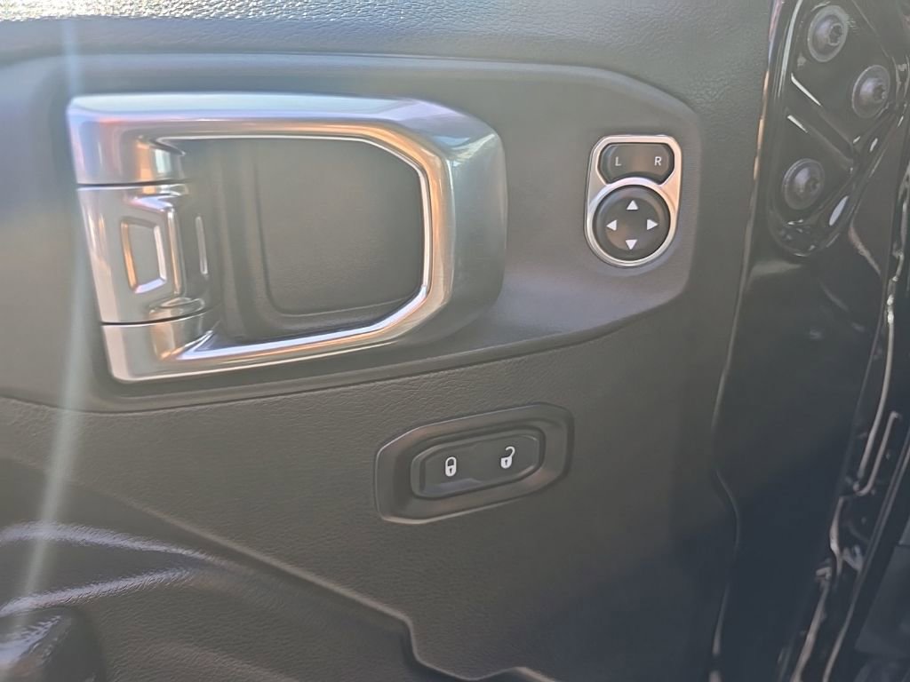 New 2025 Jeep Gladiator Sport image 23