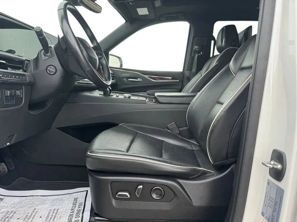 Used 2021 Cadillac Escalade Premium Luxury w/ Driver Assist Tech Package image 9