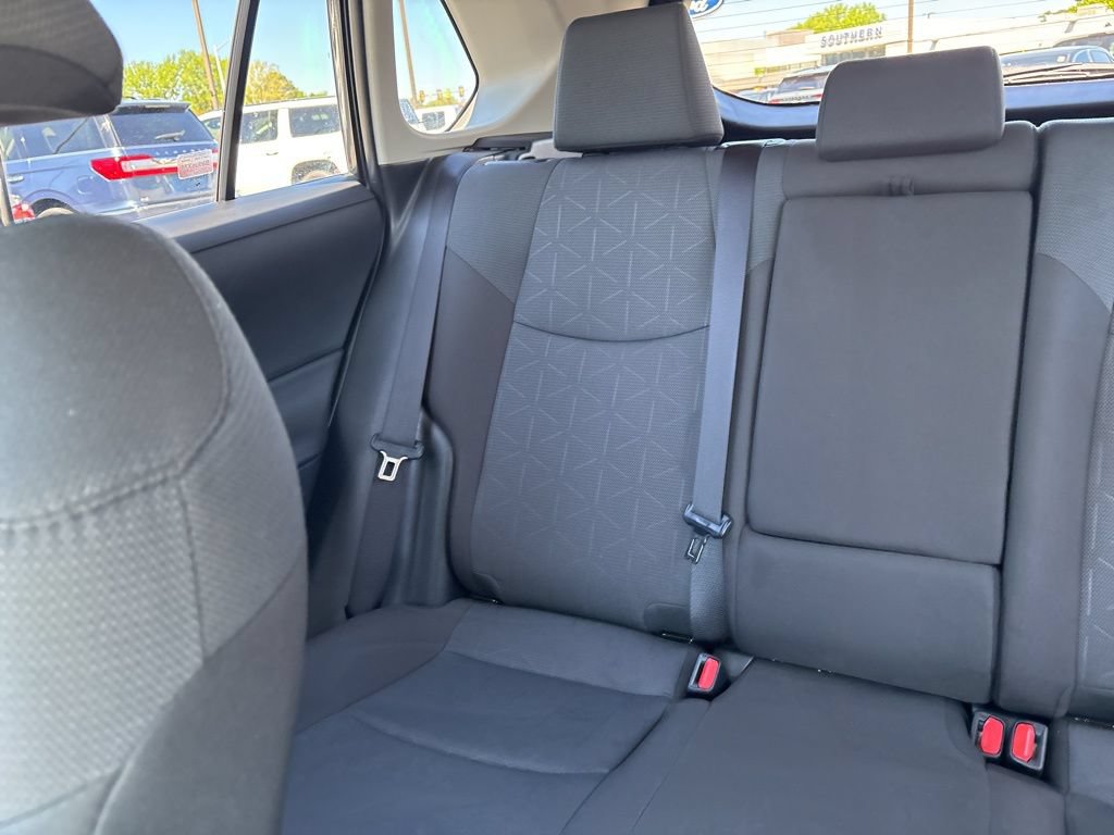 Used 2025 Toyota RAV4 XLE AWD/4WD image 12