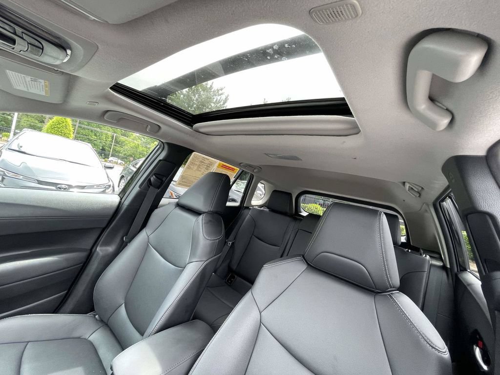 Used 2024 Toyota Corolla Cross XLE w/ Convenience Package AWD/4WD image 23