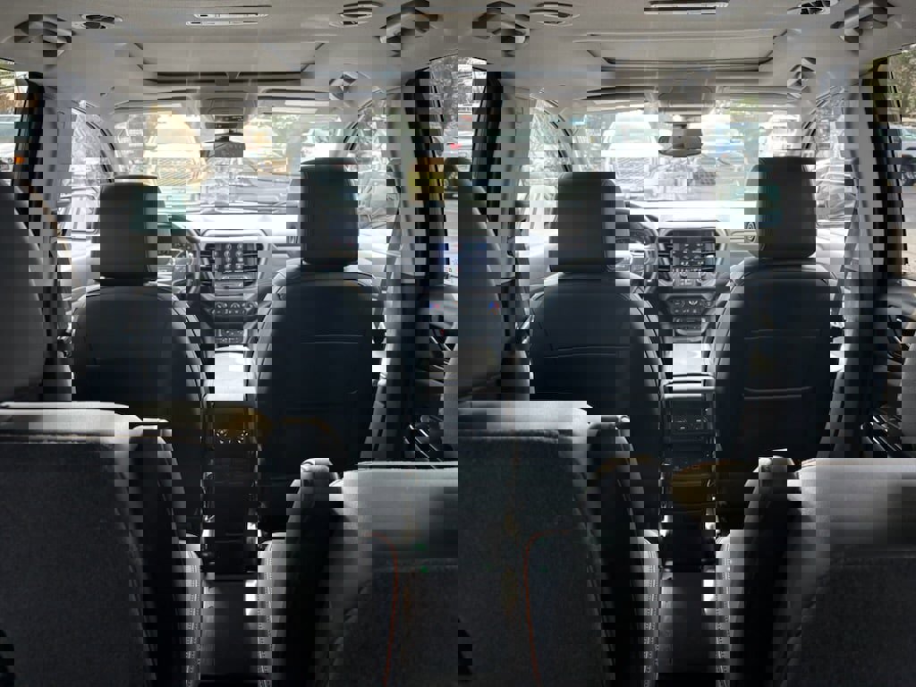 Used 2023 GMC Acadia AT4 w/ Preferred Package AWD/4WD image 11