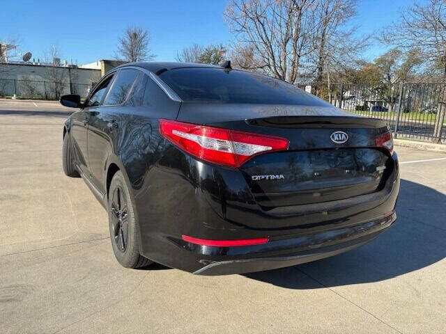 Used 2011 Kia Optima EX FWD image 17