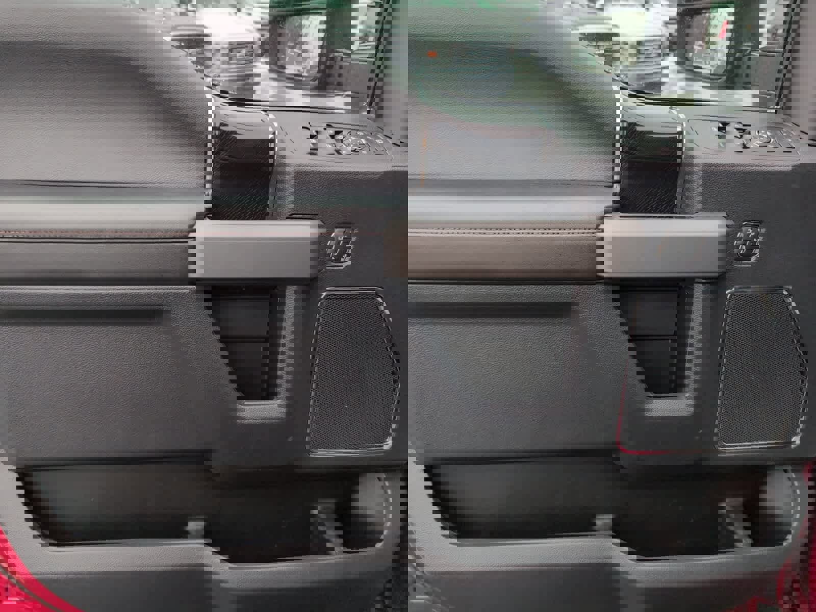 Used 2022 Ford F250 Platinum w/ Tremor Off-Road Package image 12