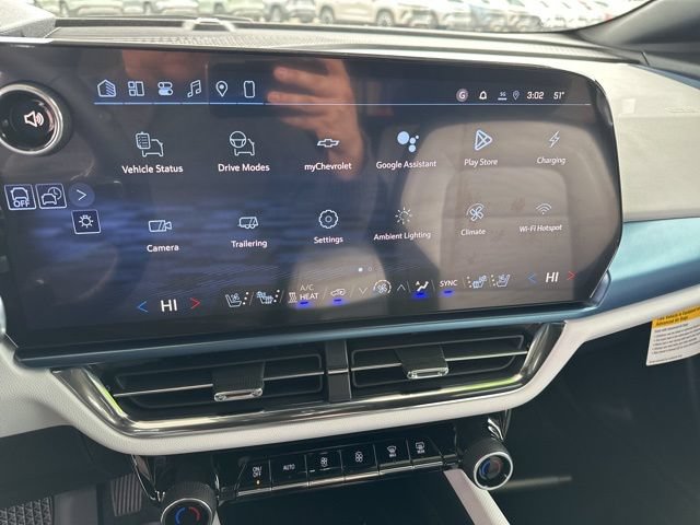 New 2026 Chevrolet Equinox EV LT w/ Convenience Package II AWD/4WD image 18