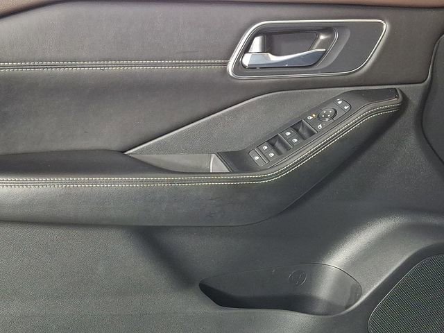 Used 2021 Nissan Rogue SV w/ Premium Package AWD/4WD image 14