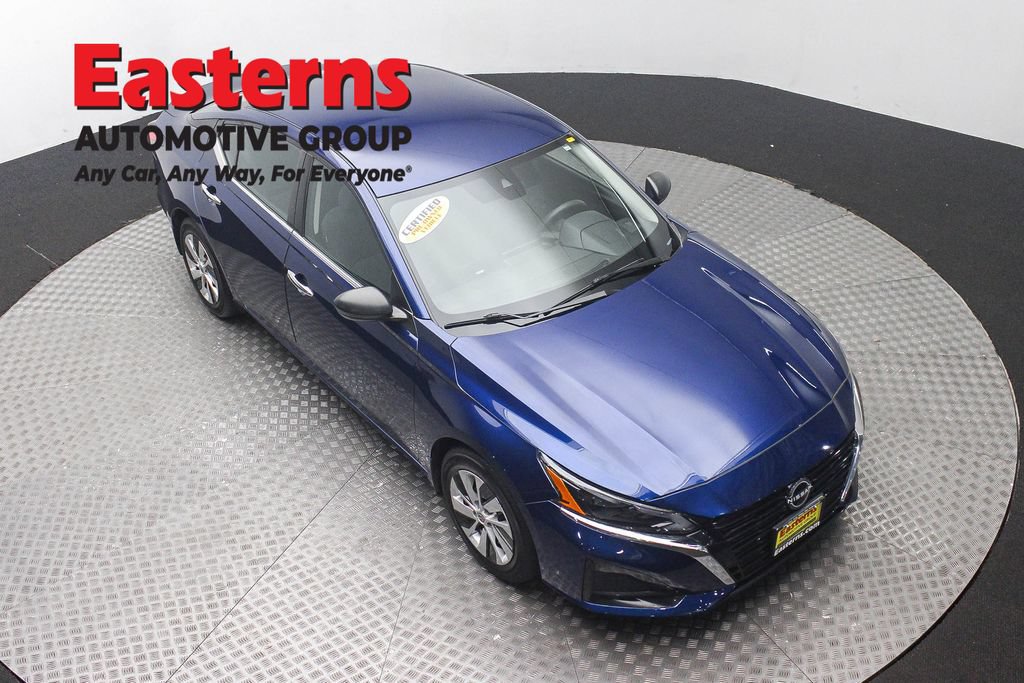Used 2024 Nissan Altima 2.5 S FWD image 3