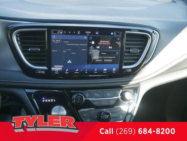 Certified 2025 Chrysler Pacifica Limited image 51