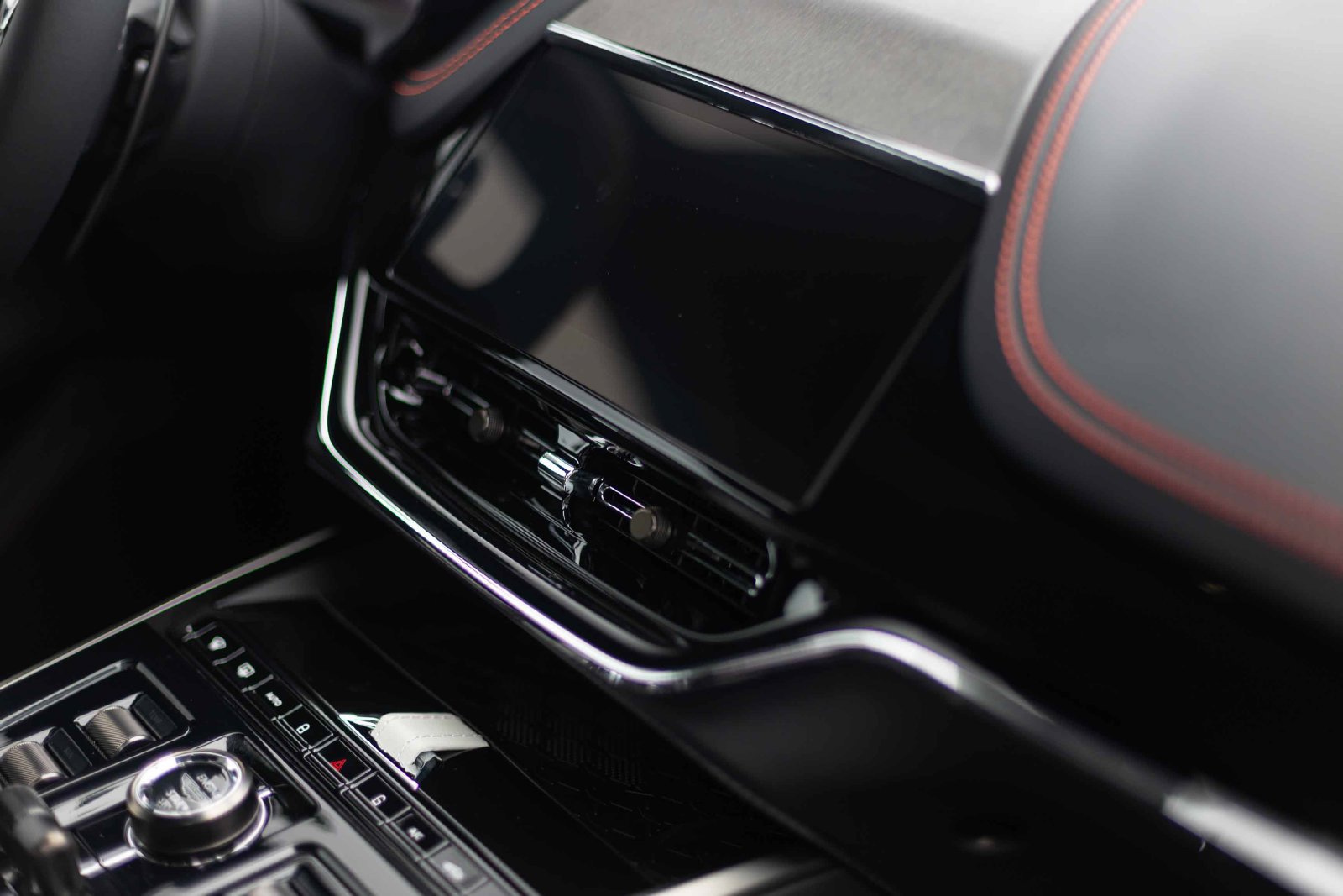 New 2026 Aston Martin DBX S AWD/4WD image 34