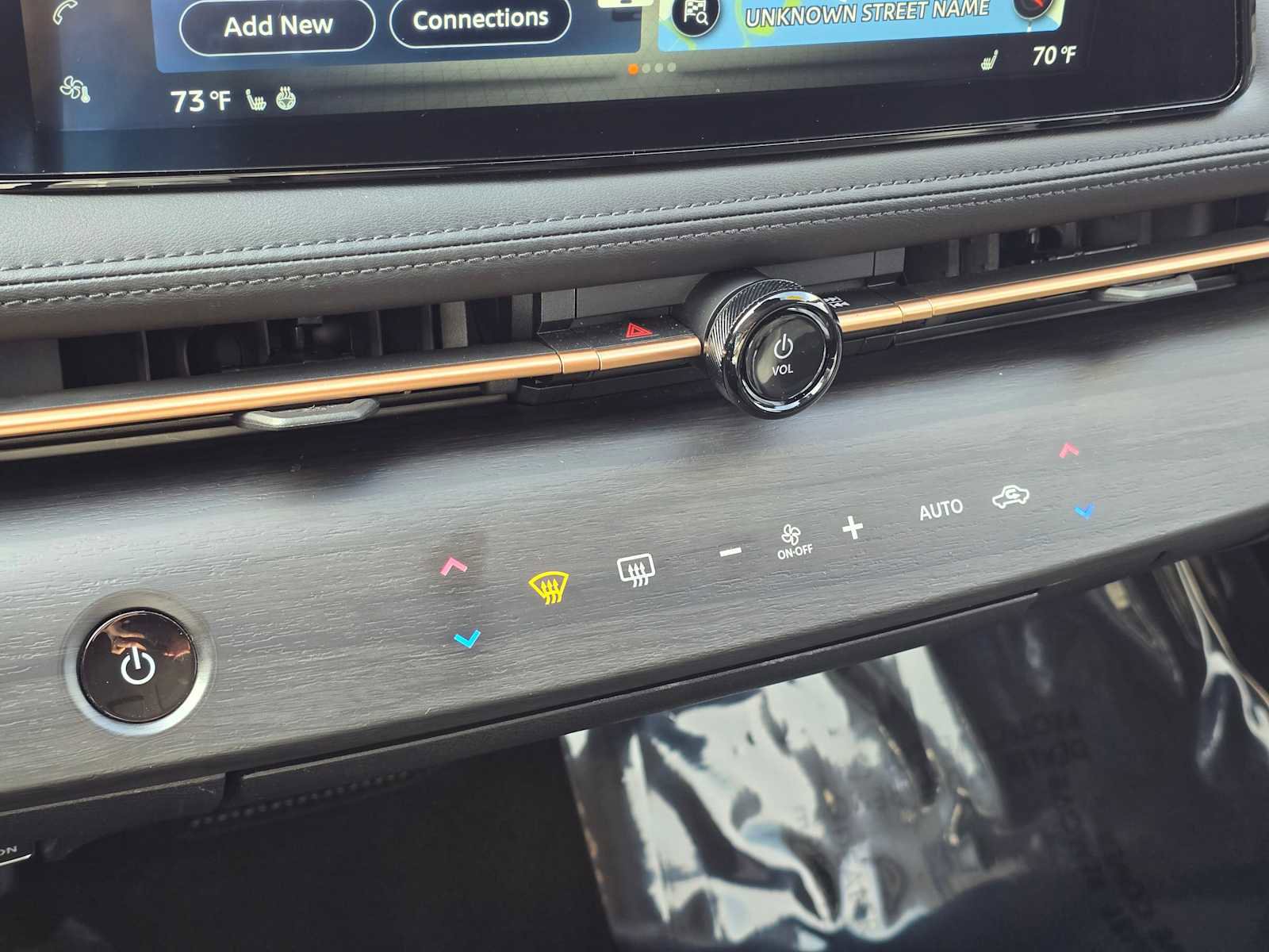 Used 2024 Nissan Ariya AWD image 29