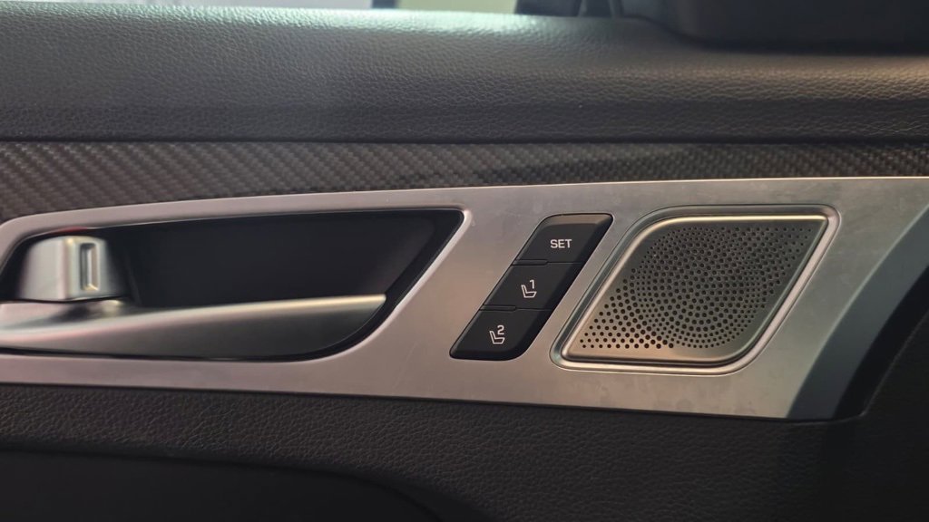 Used 2019 Genesis G80 3.3T Sport image 24