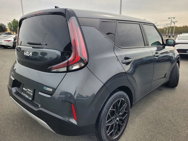 Used 2023 Kia Soul EX image 4