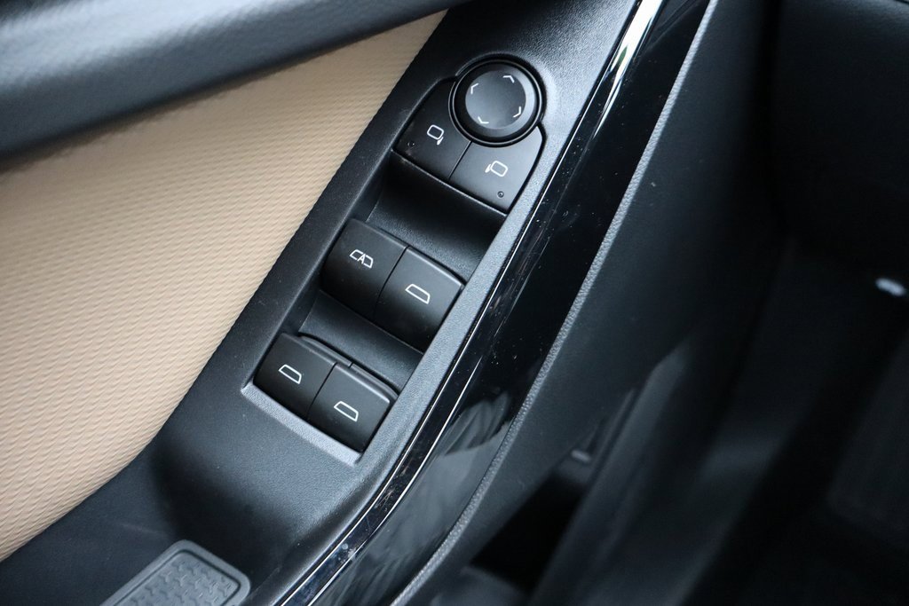 New 2026 Chevrolet Equinox ACTIV image 18