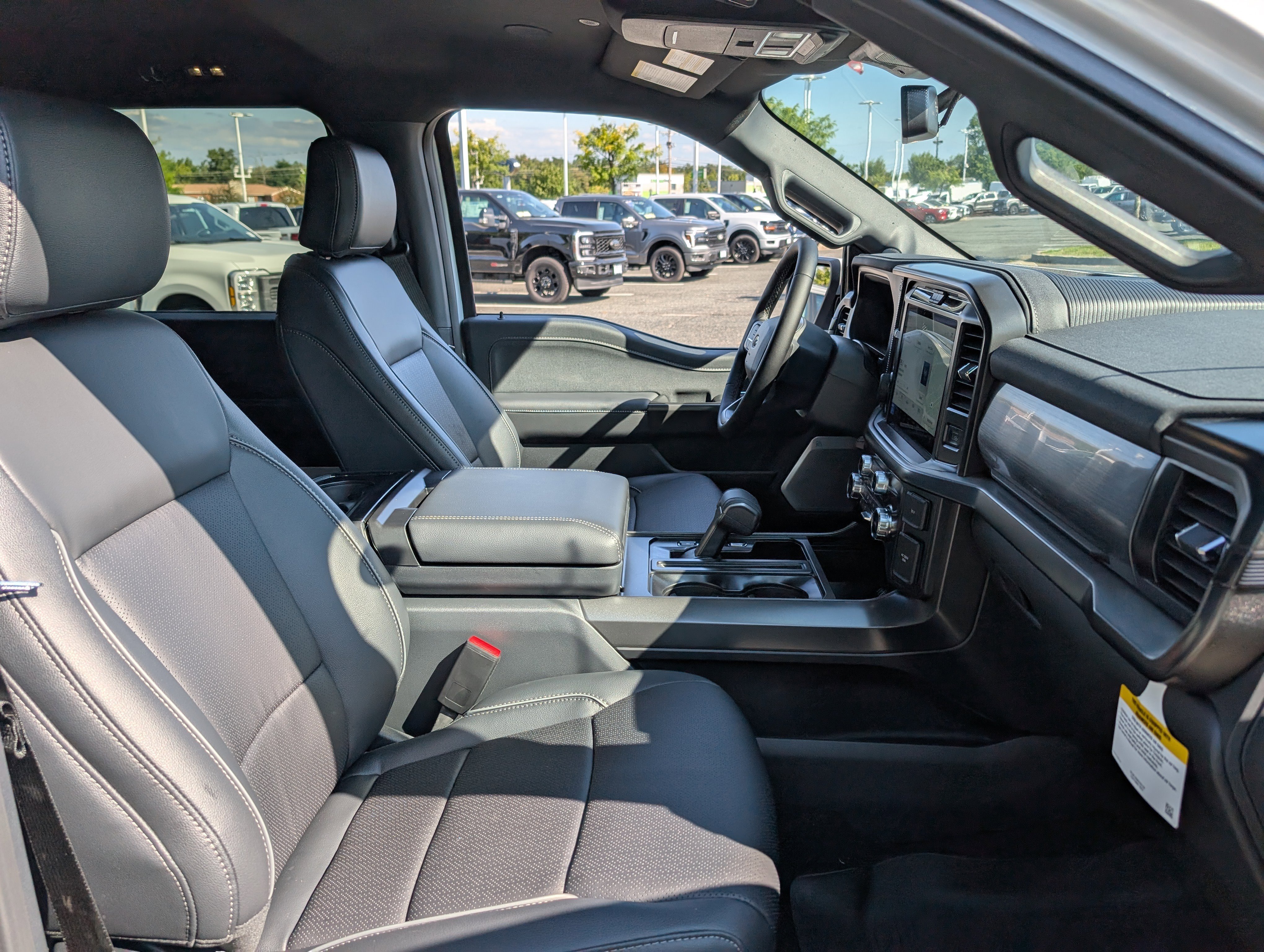 New 2025 Ford F150 Lariat w/ Equipment Group 502A High image 7