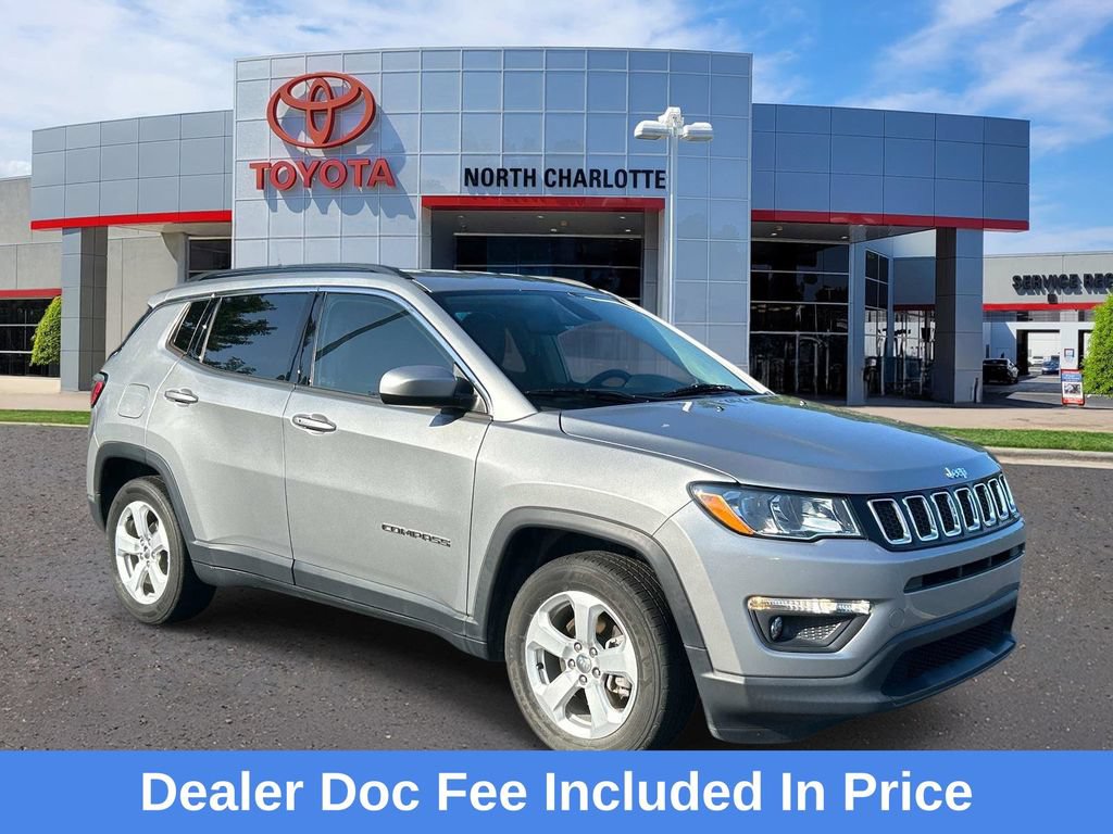 Used 2021 Jeep Compass Latitude FWD image 1