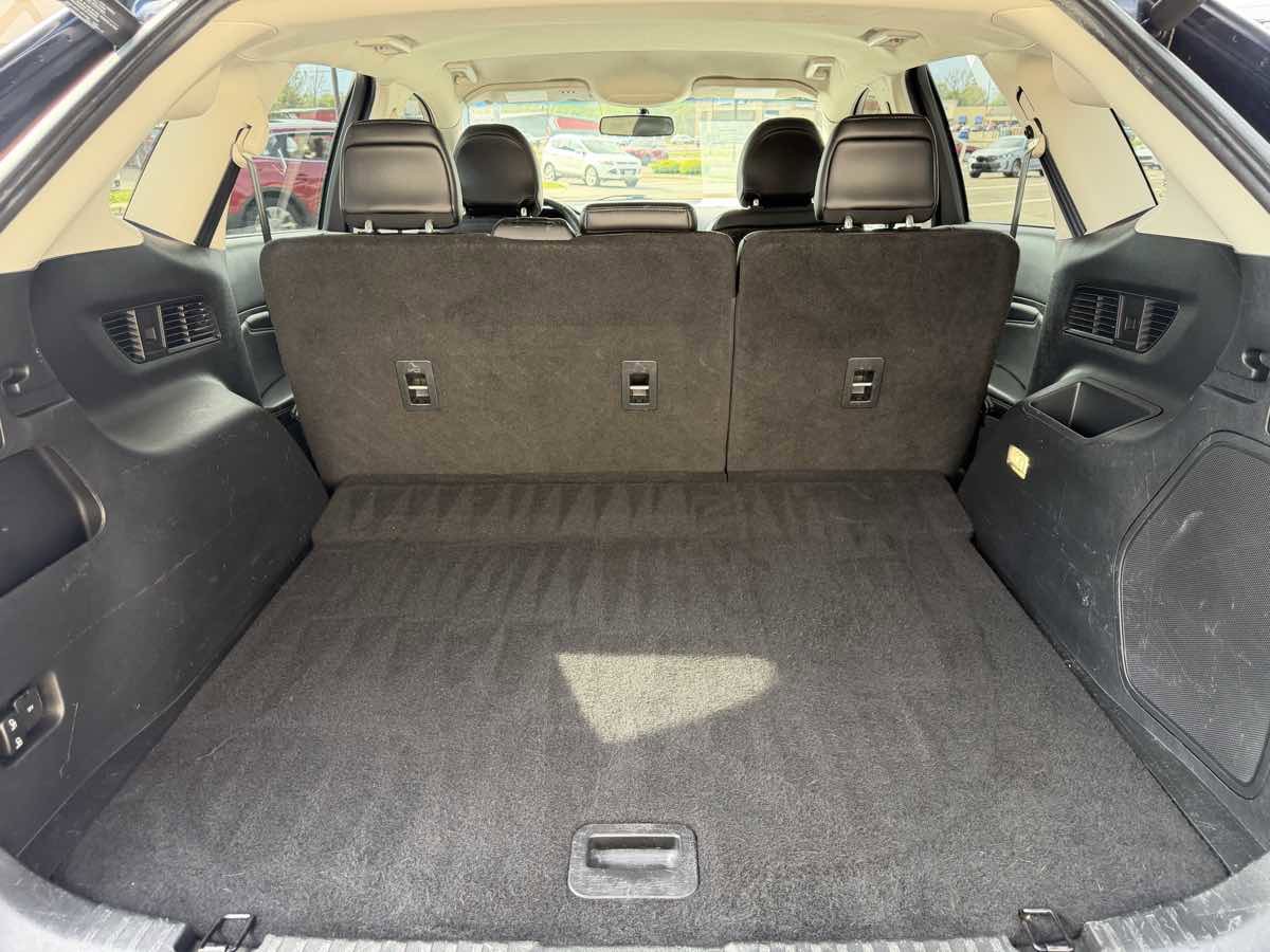 Used 2017 Ford Edge Titanium w/ Technology Package AWD/4WD image 16