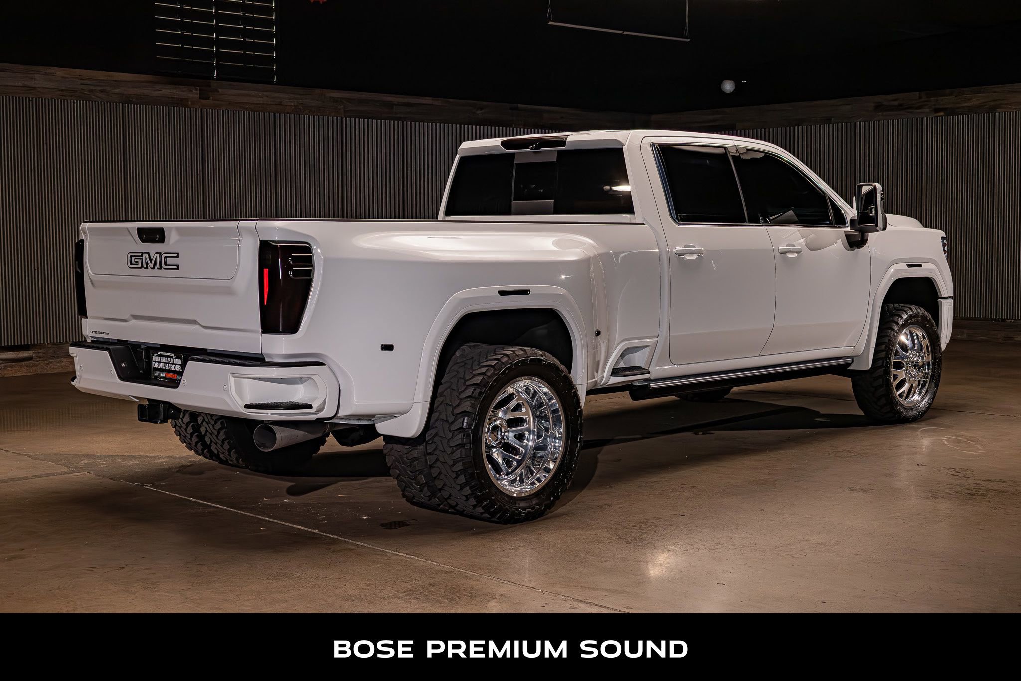 Used 2025 GMC Sierra 3500 Denali w/ Denali Reserve Package AWD/4WD image 9