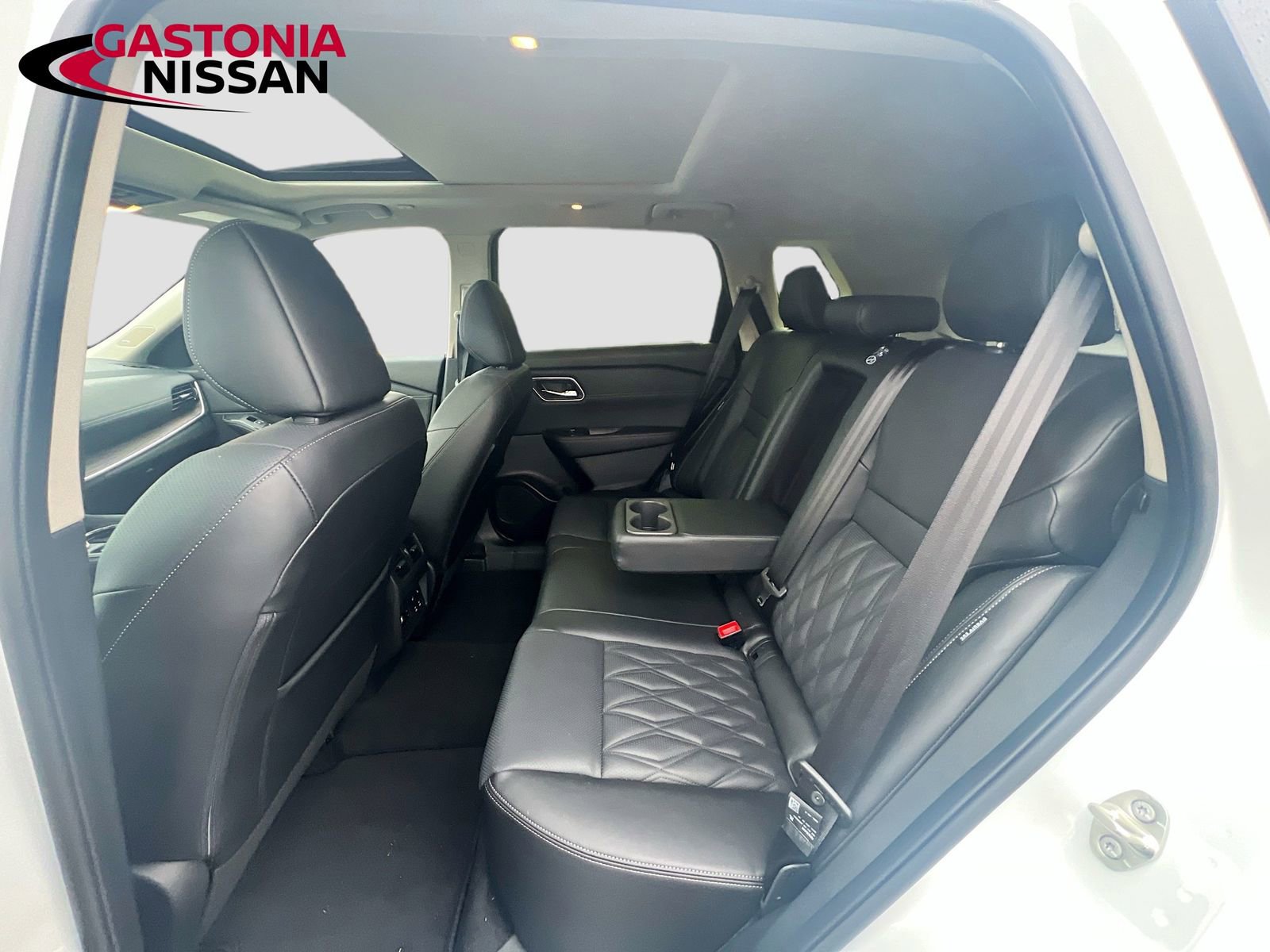 Used 2026 Nissan Rogue Platinum w/ Platinum Premium Package image 33