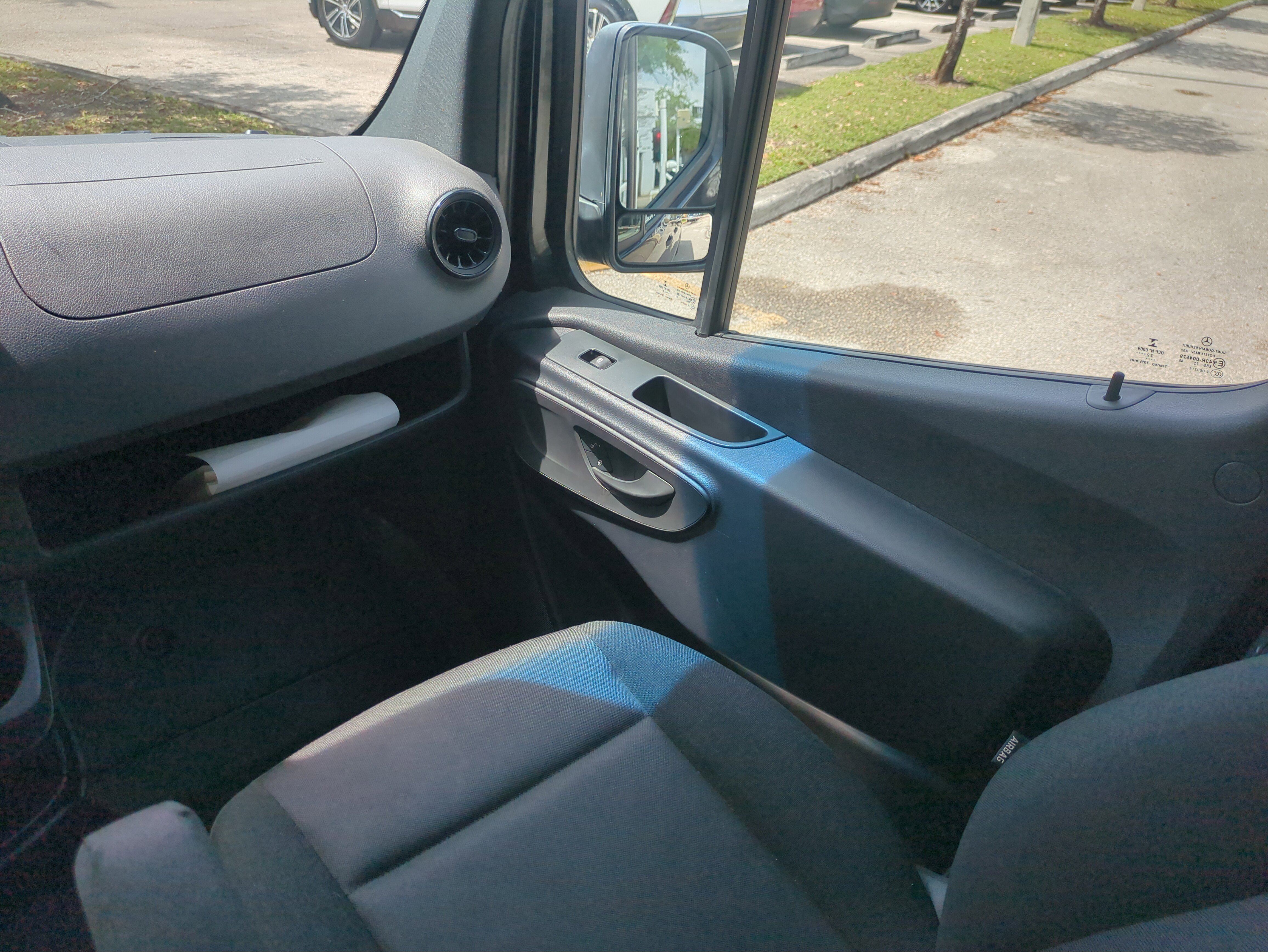 Used 2022 Mercedes-Benz Sprinter 2500 image 17