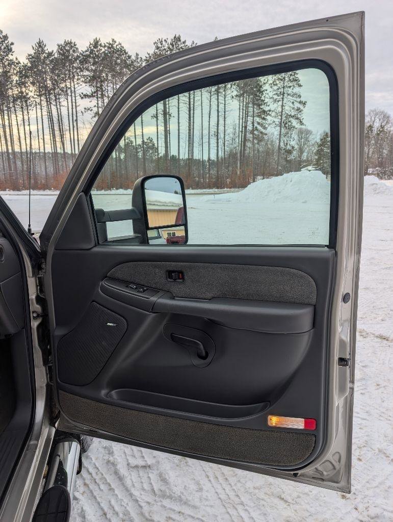 Used 2003 Chevrolet Silverado 2500 LS RWD image 17