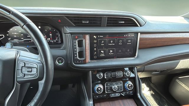 Used 2023 GMC Yukon XL Denali Ultimate image 9