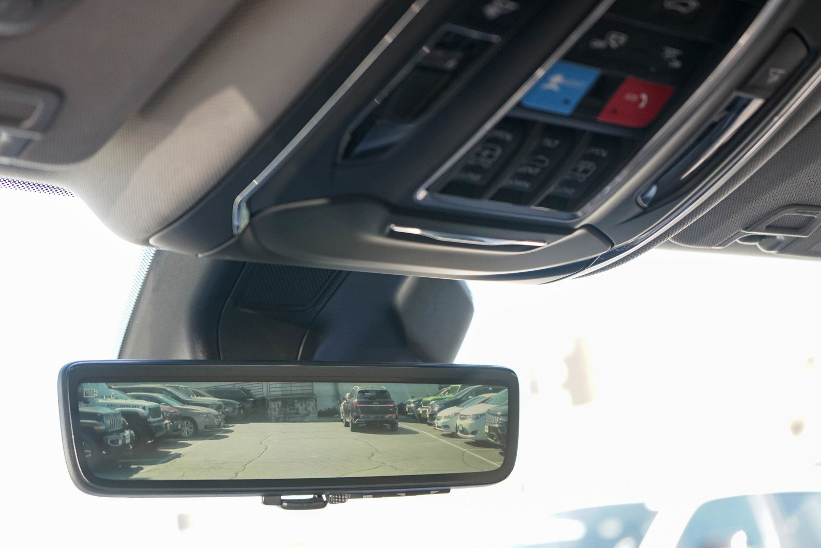 Used 2022 Jeep Grand Cherokee L Limited w/ Luxury Tech Group II image 17