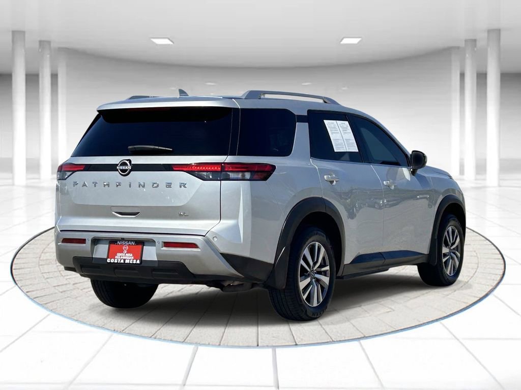 Used 2023 Nissan Pathfinder SL image 4