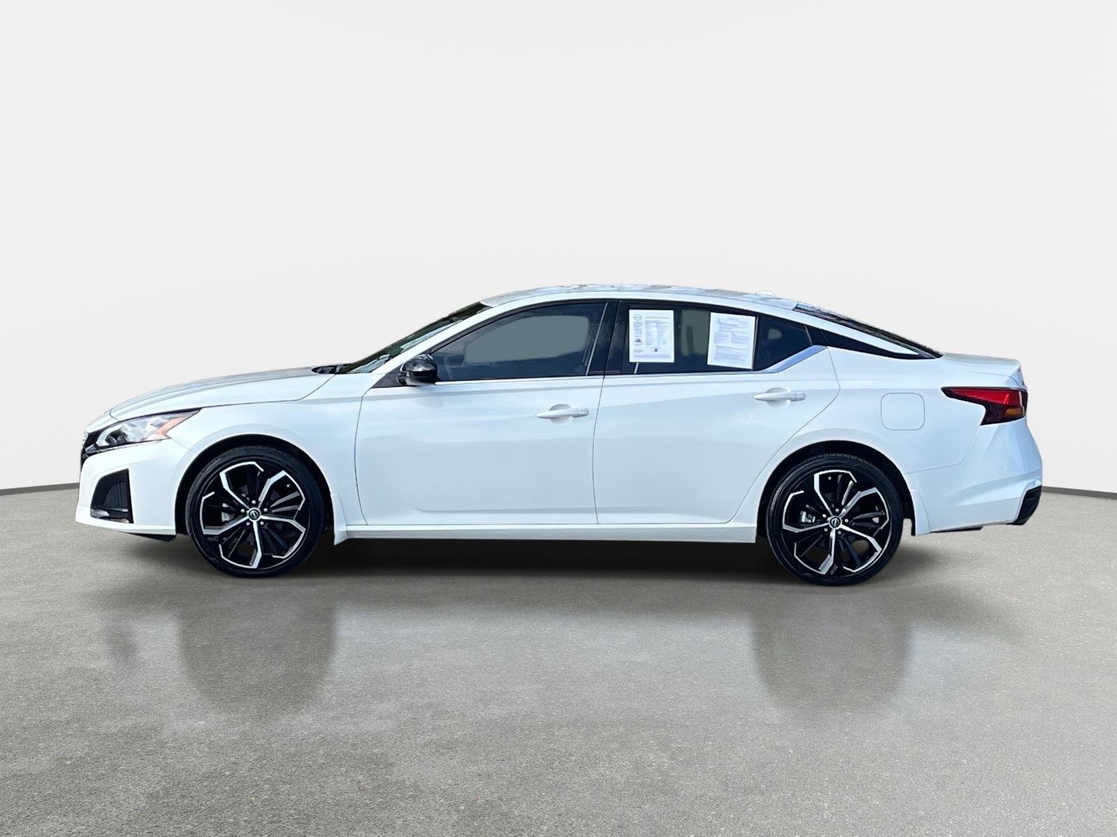 Certified 2024 Nissan Altima 2.5 SR image 8