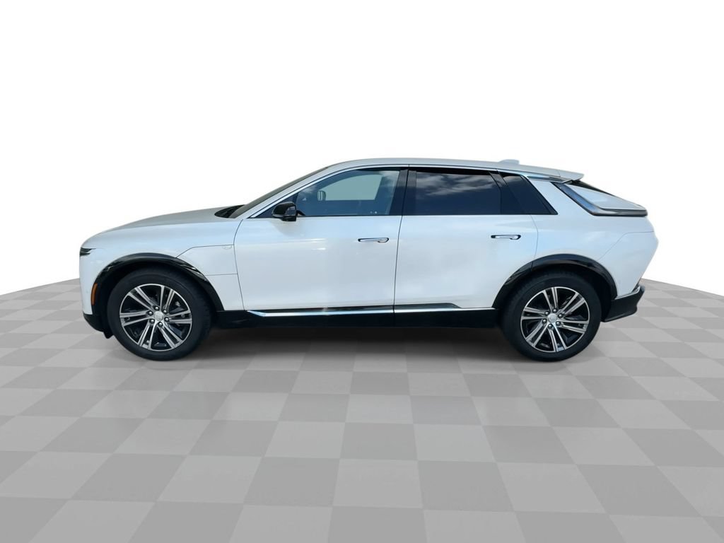 Certified 2024 Cadillac Lyriq Luxury w/ LPO, Floor Liner Package AWD/4WD image 5