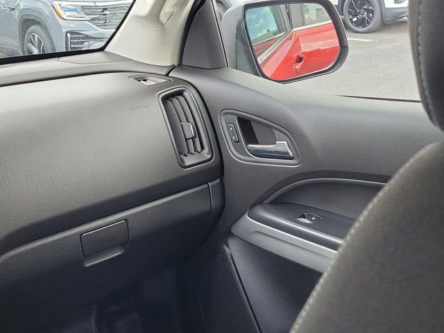 Used 2016 Chevrolet Colorado LT w/ LT Convenience Package image 4