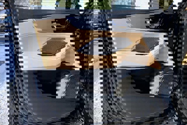 Used 2023 Acura MDX SH-AWD w/ Technology Package image 23