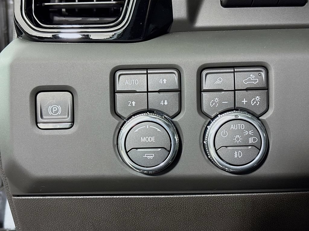 Certified 2026 GMC Sierra 1500 AT4 w/ Technology Package AWD/4WD image 12