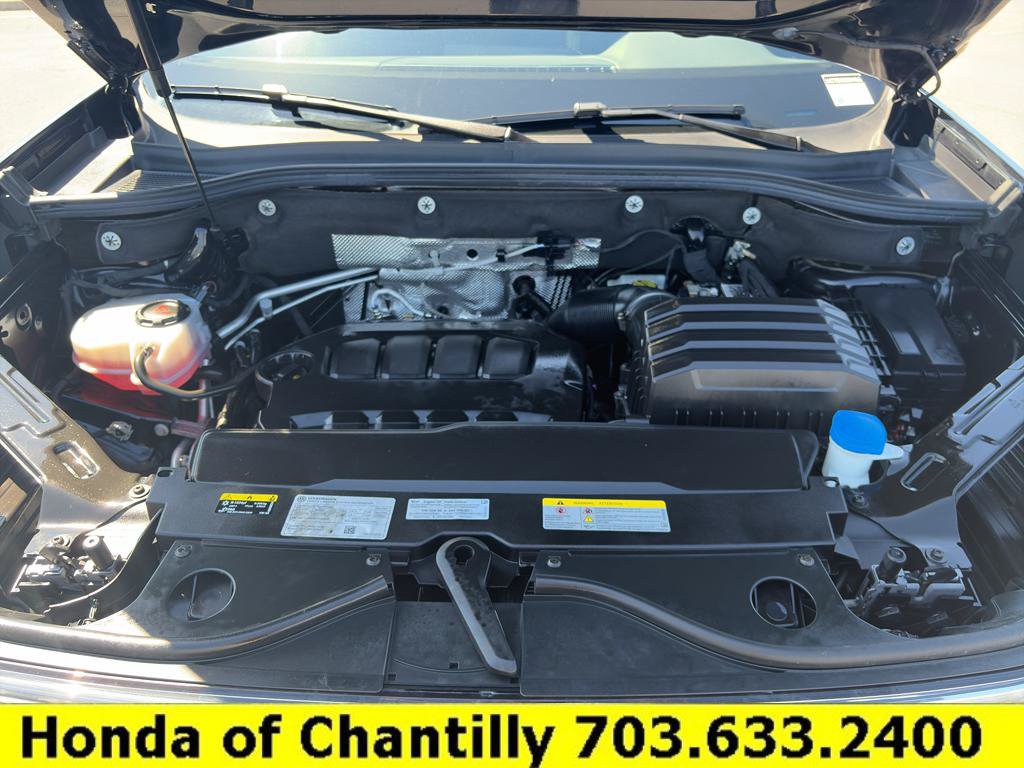 Used 2024 Volkswagen Atlas Cross Sport SE AWD/4WD image 34
