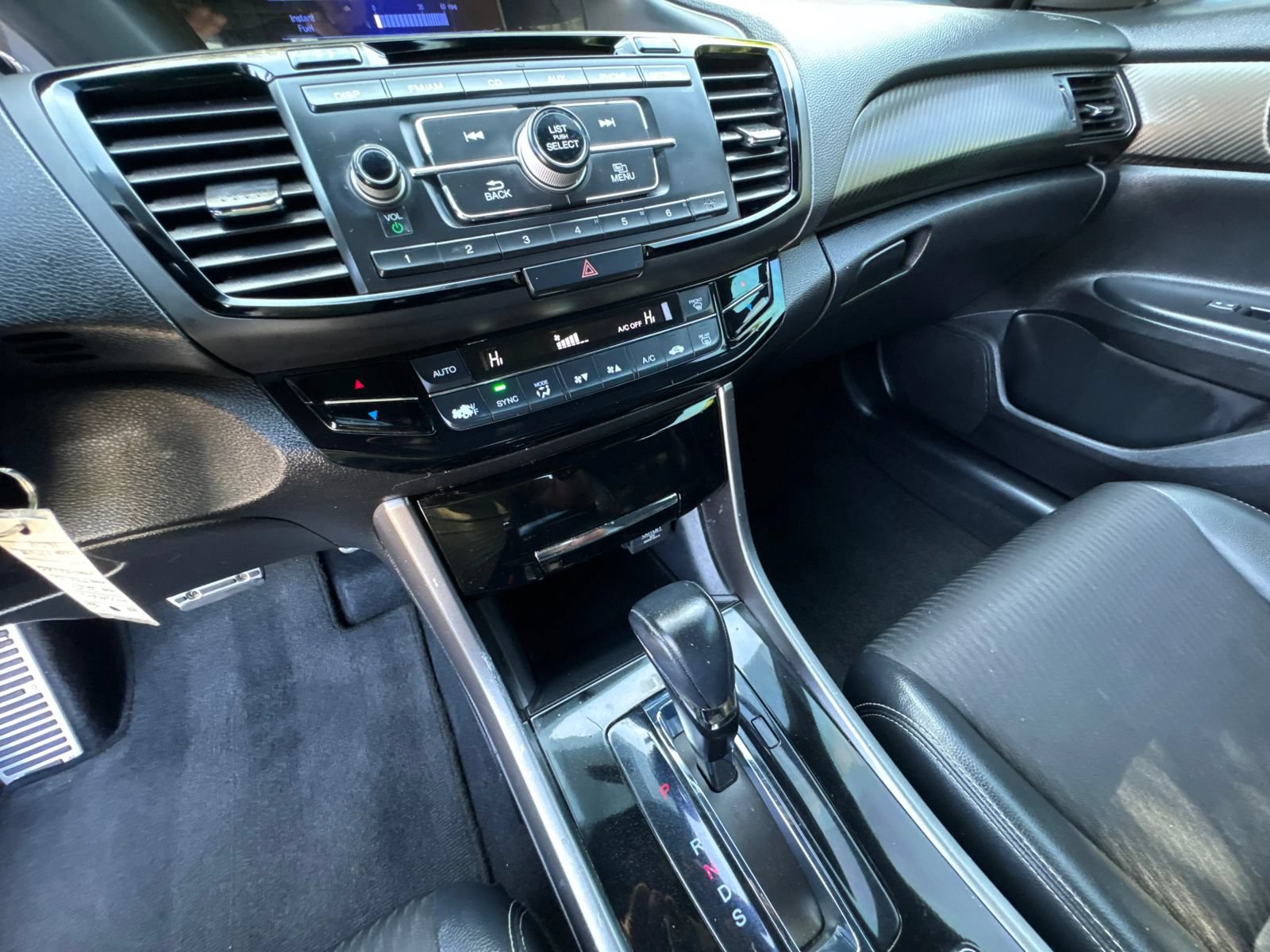 Used 2017 Honda Accord Sport image 30