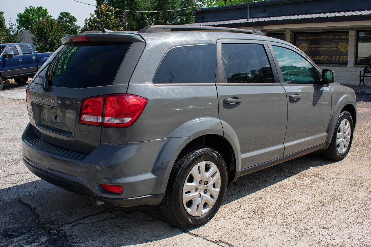 Used 2019 Dodge Journey SE w/ Connectivity Group FWD image 6