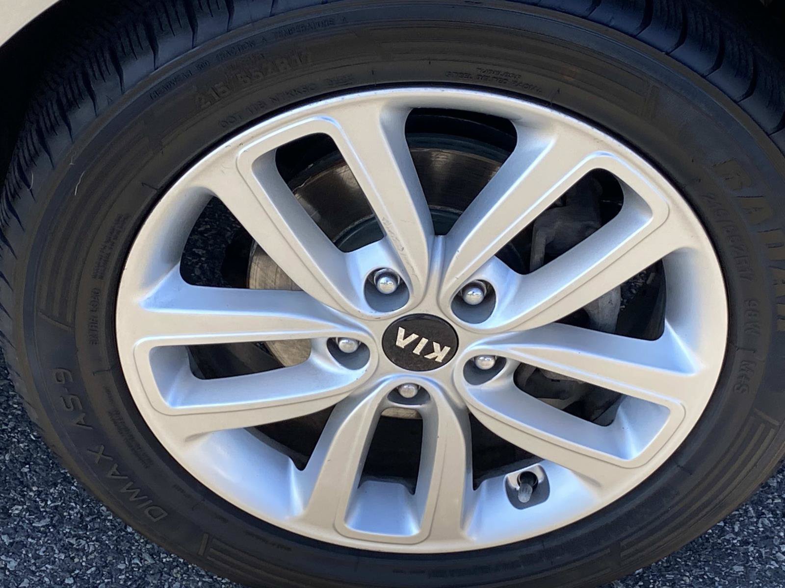 Used 2017 Kia Soul + FWD image 25