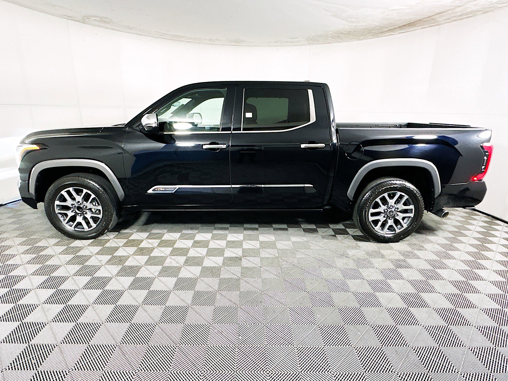 Used 2024 Toyota Tundra 1794 Edition image 6