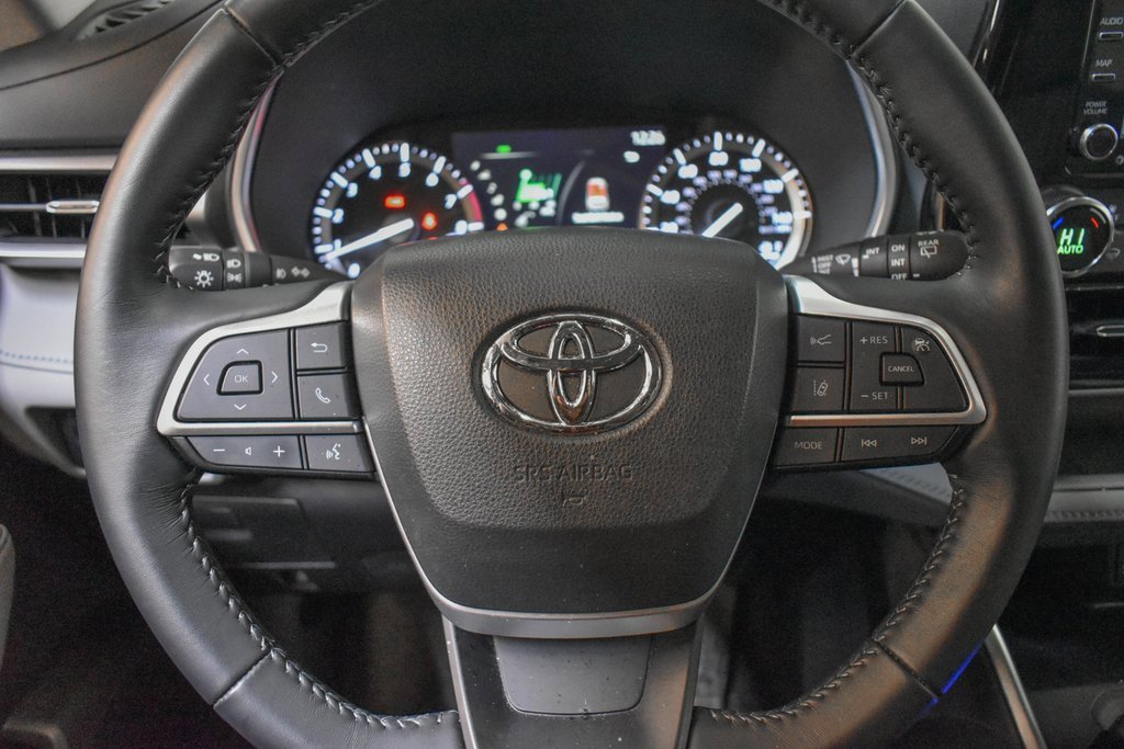 Used 2022 Toyota Highlander XLE image 12