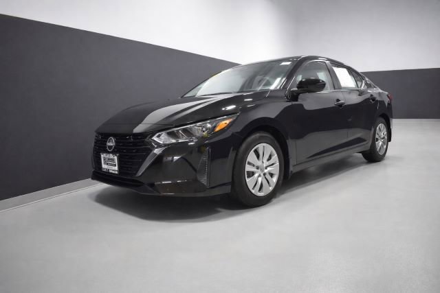Used 2025 Nissan Sentra S image 1
