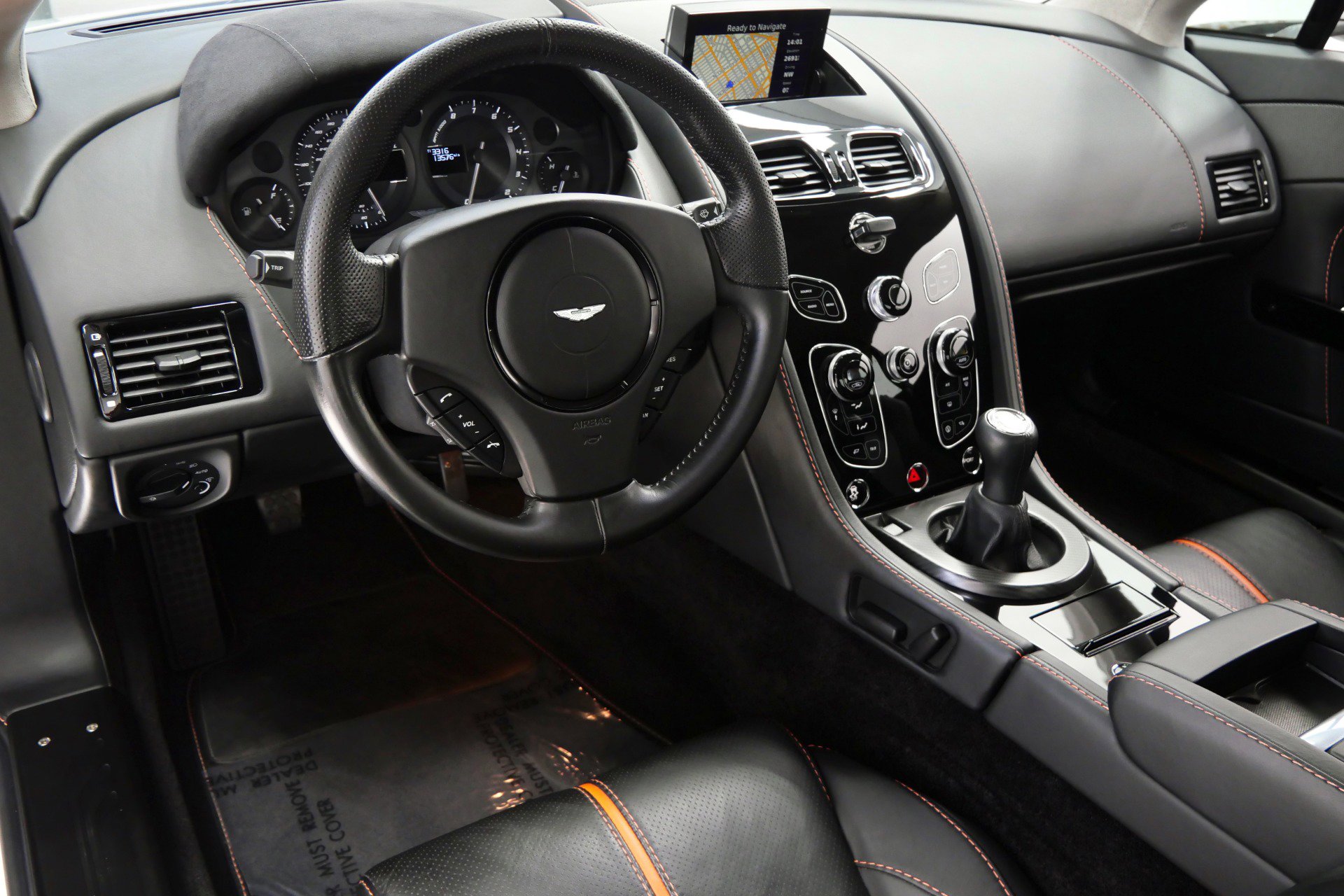 Used 2016 Aston Martin V8 Vantage GT RWD image 13