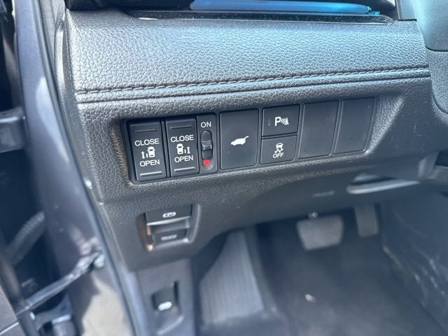 Used 2025 Honda Odyssey Touring image 16