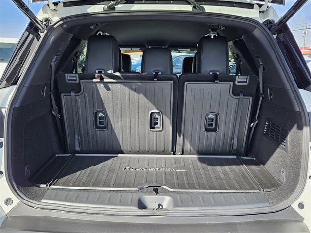Used 2025 Nissan Pathfinder Rock Creek image 13