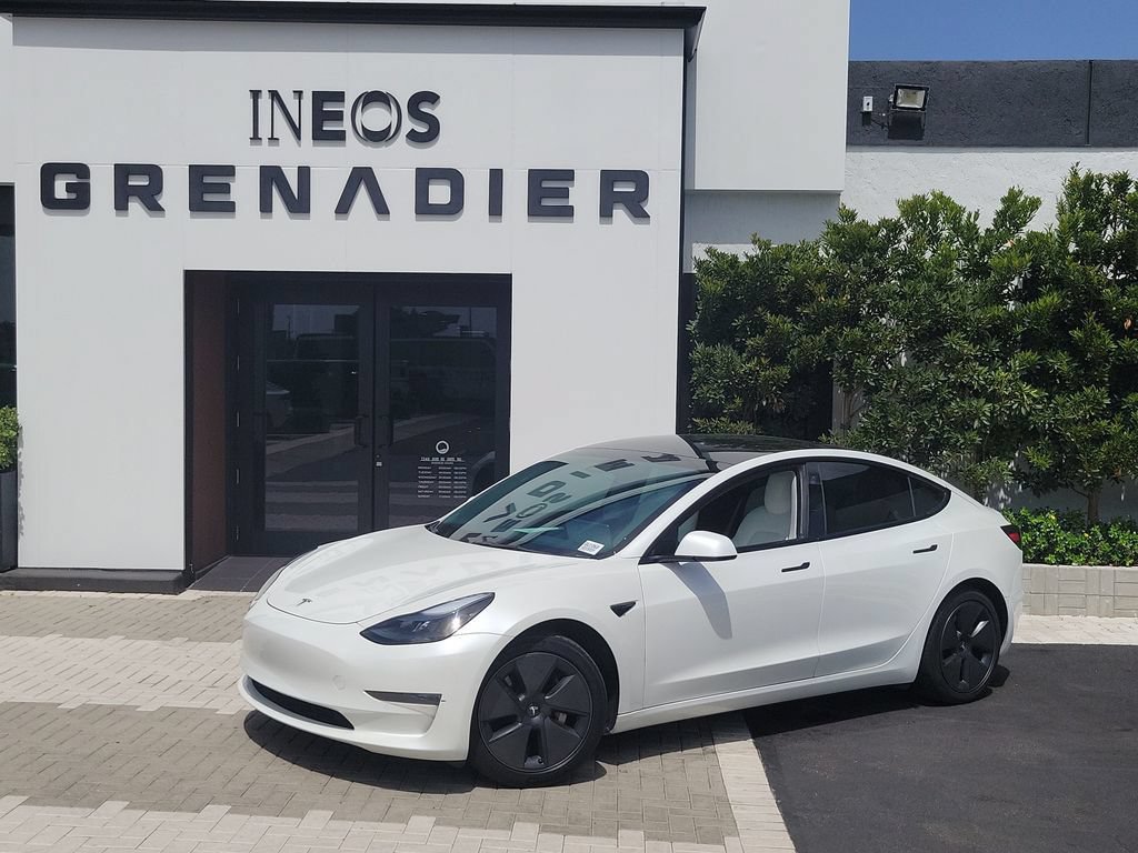 Used 2021 Tesla Model 3 Standard Range Plus RWD image 2