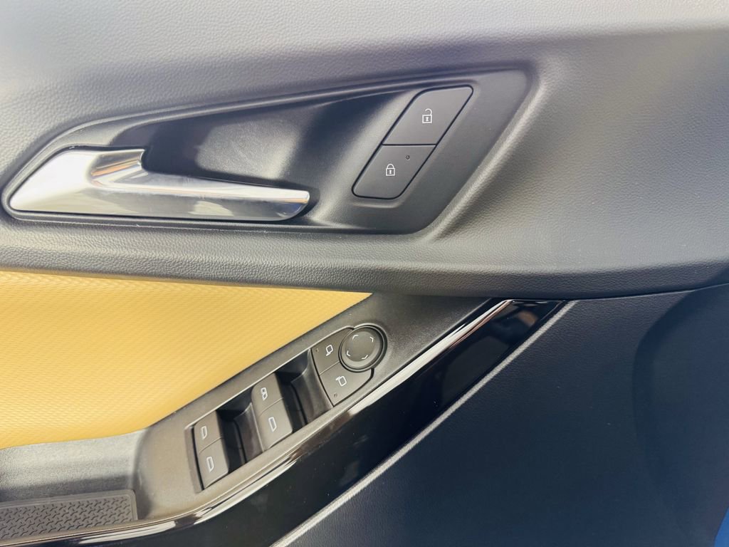 Used 2025 Chevrolet Equinox ACTIV w/ Safety and Technology Package image 7