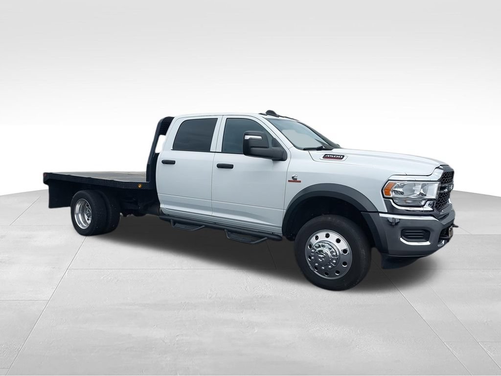 Used 2024 RAM 4500 Tradesman w/ Chrome Appearance Group AWD/4WD image 2