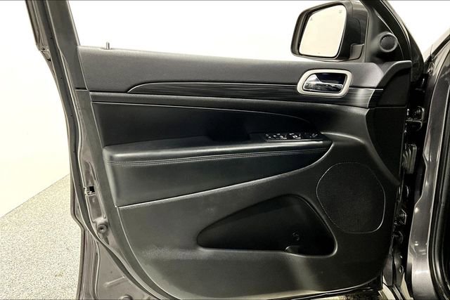 Used 2020 Jeep Grand Cherokee Altitude image 21